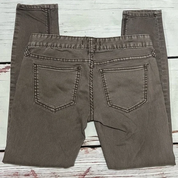 FREE PEOPLE women’s skinny ankle jeans in brown mid rise size 25 euc - Picture 6 of 16